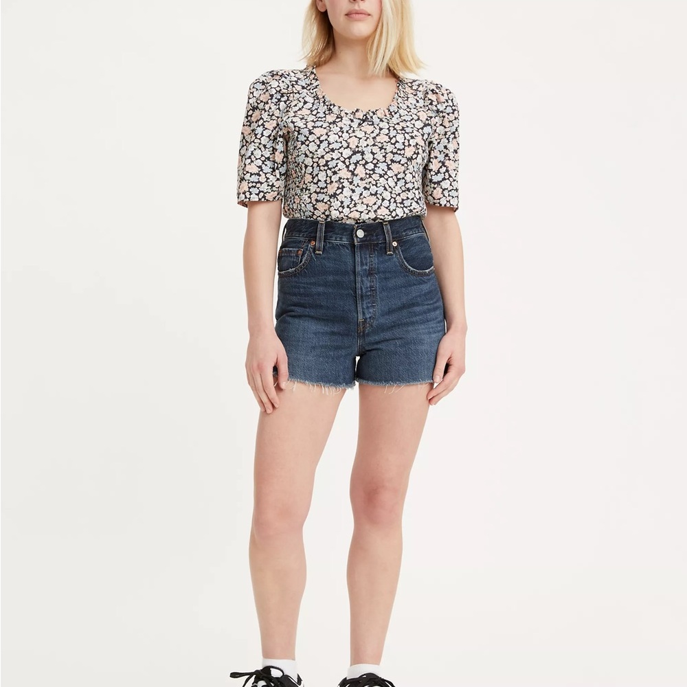 Levi's Ribcage Shorts - Picture 2 of 9
